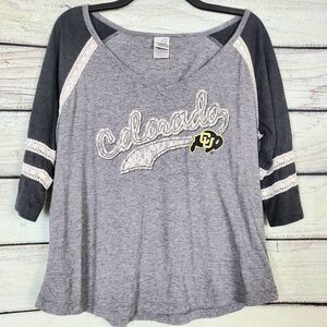 Creative Apparel Concepts Colorado Buffaloes V-Neck Lace Trim Tee Women’s 2XL